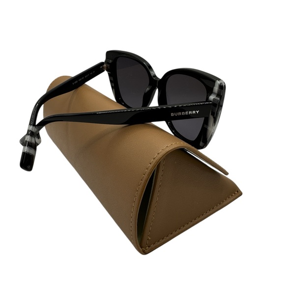 Burberry Sunglasses - New - Picture 4 of 7